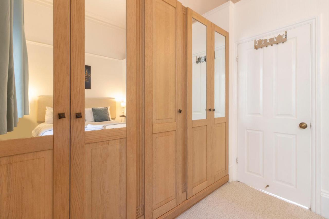 **Sunny And Bright, Thatchers Rock One Bed Beach Front Apartment*** Torquay Buitenkant foto