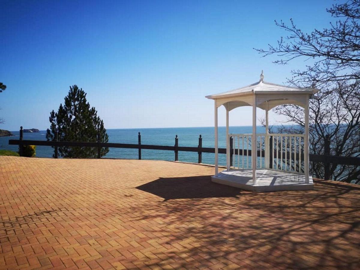 **Sunny And Bright, Thatchers Rock One Bed Beach Front Apartment*** Torquay Buitenkant foto