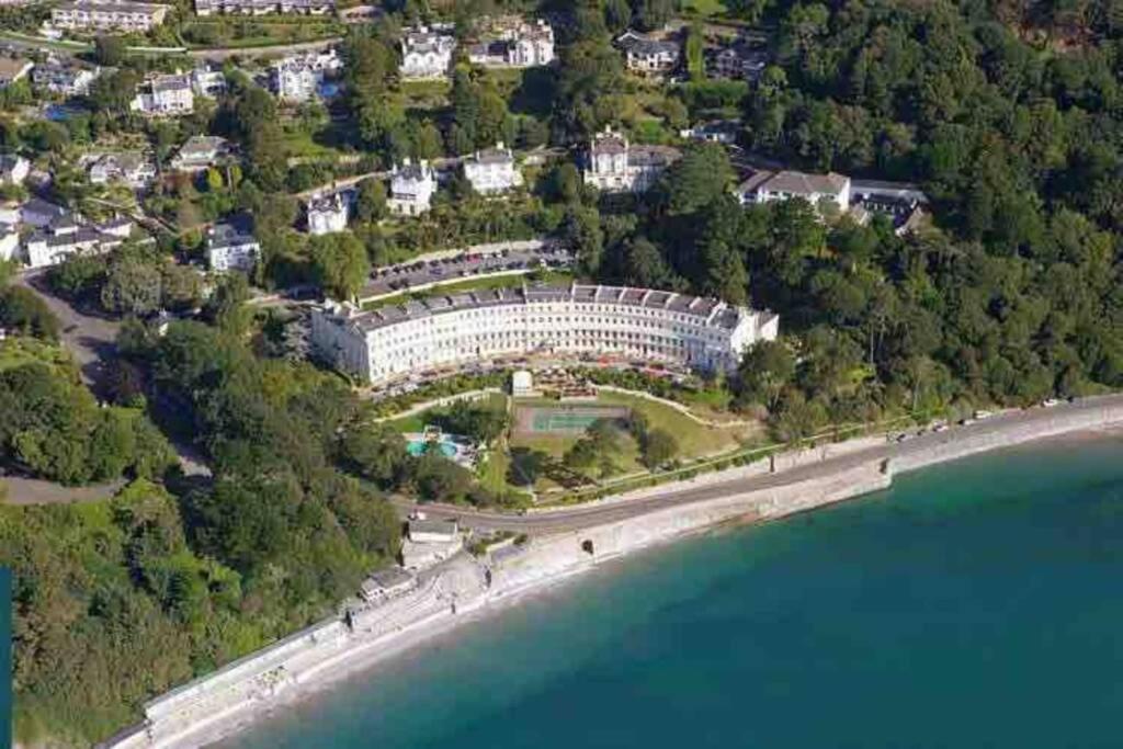 **Sunny And Bright, Thatchers Rock One Bed Beach Front Apartment*** Torquay Buitenkant foto