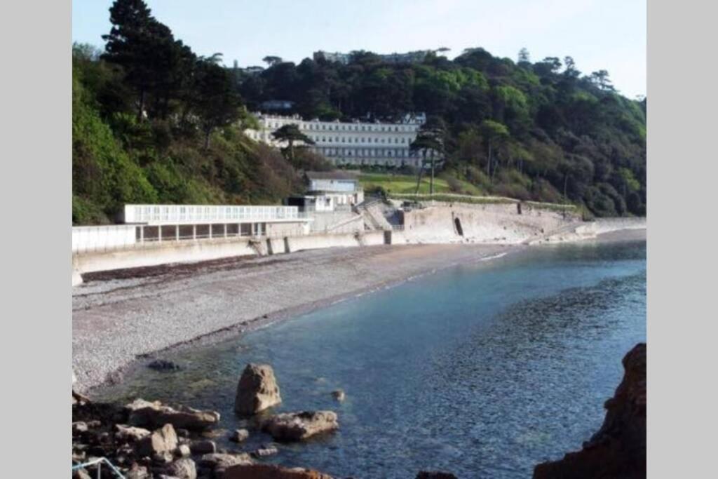 **Sunny And Bright, Thatchers Rock One Bed Beach Front Apartment*** Torquay Buitenkant foto