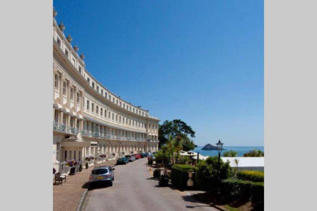 **Sunny And Bright, Thatchers Rock One Bed Beach Front Apartment*** Torquay Buitenkant foto